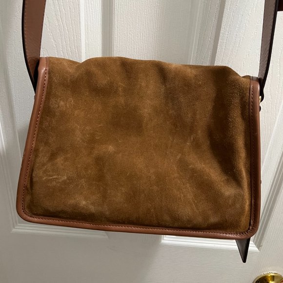 Michael Kors " Hewitt" Women's Caramel Leather Suede Crossbody/Messenger Bag. - Picture 6 of 16